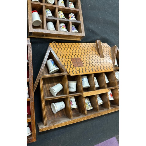 542 - Selection of assorted thimbles in wooden cases