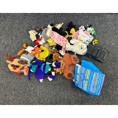 223 - Selection of childrens soft cuddly toys