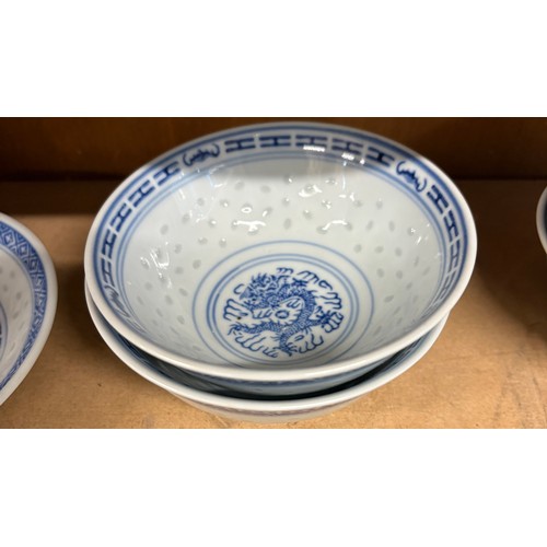 112 - Selection of oriental blue and white china