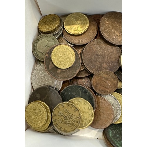 523 - Selection of vintage, later and foreign coins