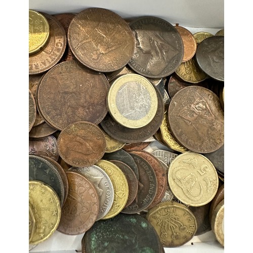 523 - Selection of vintage, later and foreign coins