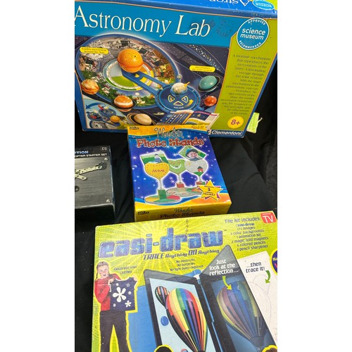 125 - Selection of childrens activity games to include Astronomy Lab, Easi Draw etc