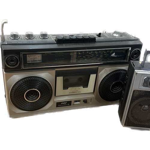 123 - 2 vintage ghetto blaster, untested