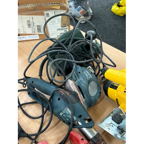 330 - Selection of assorted power tools includes sanders, circular saw etc all untested