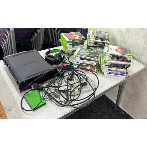 189 - XBOX 360 and a selection of XBOX 360 games - untested