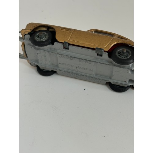 500 - Corgi Toys James bond Aston martin DB5