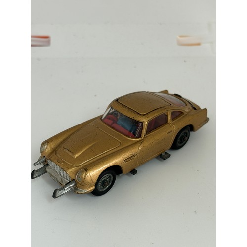 500 - Corgi Toys James bond Aston martin DB5