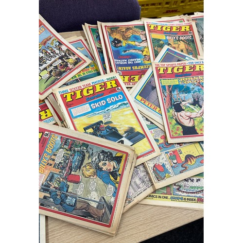 200 - Large selection of assorted comics, annuals includes Wisa, chips, tiger etc