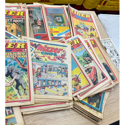 200 - Large selection of assorted comics, annuals includes Wisa, chips, tiger etc