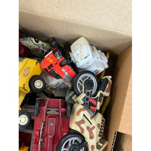 317 - Selection of vintage and later die cast cars