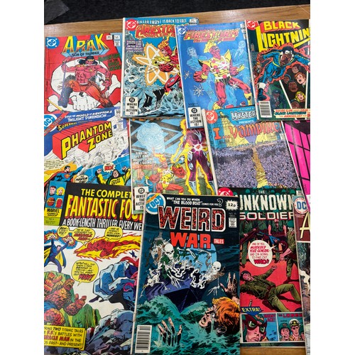 370 - Large selection of 1980 marvel/ dc comics includes Fantastic Four, Phantom Zone etc