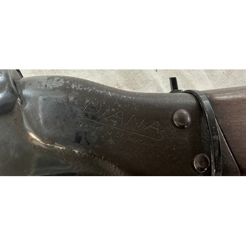 607 - Vintage Diana air rifle with pellets