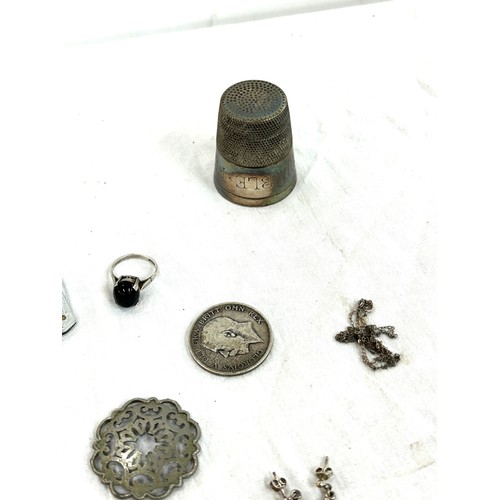 461 - Selection of collectables includes Silver jewellery, coin etc