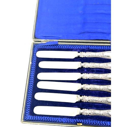 511 - Cased silver handled knife set