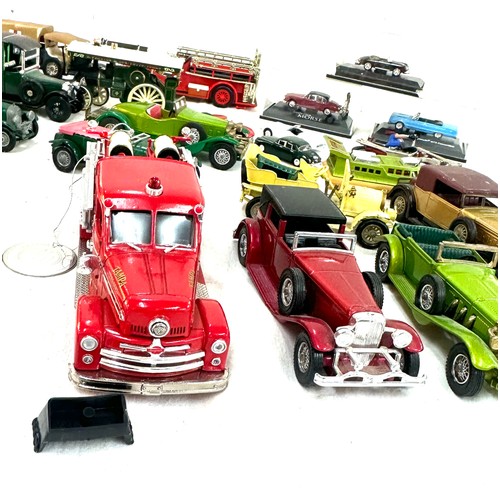 12 - Selection of assorted vintage toy diecast vehicles to include Matchbox, Corgi etc