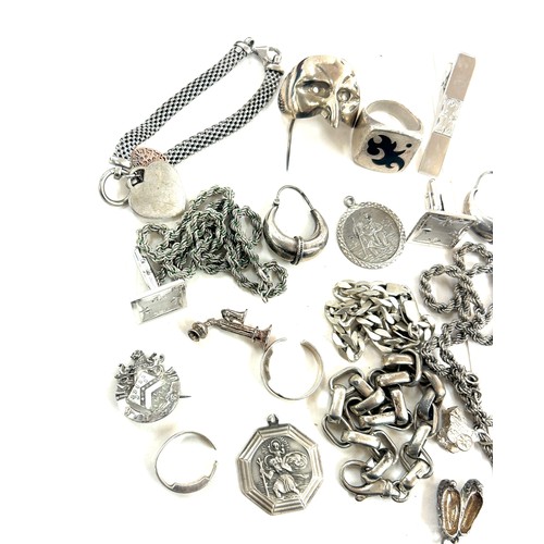 521 - Selection of hallmarked silver jewellery weighs approximately 200 grams