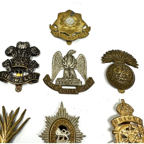 382 - 10 military cap badges inc glosters welsh guards   etc