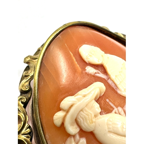 98 - Large victorian cameo brooch yellow metal frame measures approx 6.2cm by 5.5cm