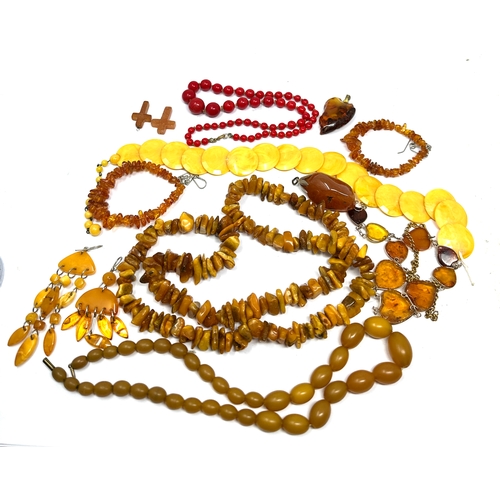 316 - selection of vintage costume necklaces etc includes amber etc weight