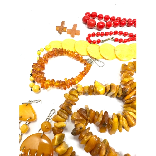 316 - selection of vintage costume necklaces etc includes amber etc weight