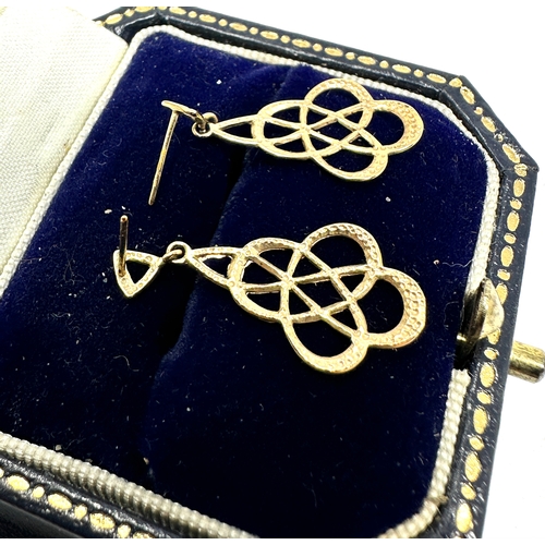 113 - 9ct gold celtic knot earrings weight .9g