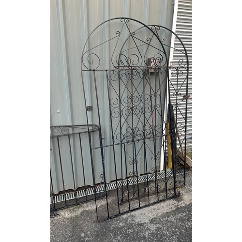 100B - Three pairs of cast iron gates largest measures approximately