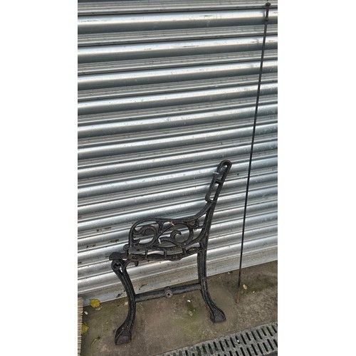 100C - Pair of cast iron bench ends