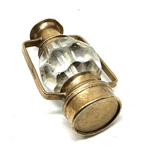 61 - Vintage 9ct gold Lantern Lamp with Crystal Light charm / Pendant measures approx 3.4cm weight 9.6g