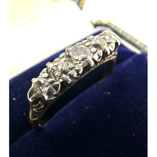 69 - Vintage 18ct gold 5 stone diamond ring weight 3.4g