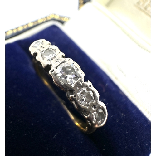 72 - 18ct gold 5 stone diamond ring weight 2.7g