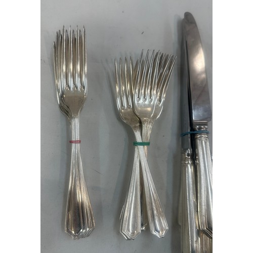 89 - Selection of EPNS davenport cutlery to include forks, knives, spoons