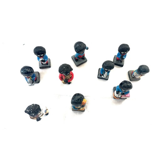 529 - Selection of 10 Robertsons band figures