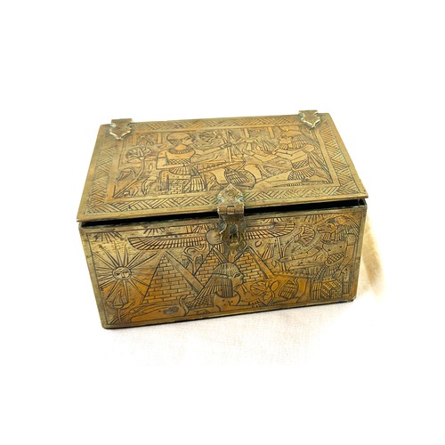 516 - Vintage 1960s brass trinket box with scenes of Ancient Egypt measures approximately 3 inches tall x ... 