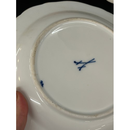 20 - Selection of oriental blue and white pottery, with markings to base