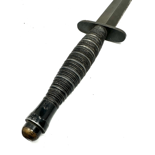 411 - ribbed & roped commando dagger & scabbard