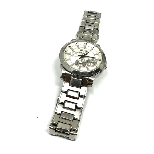 359 - Seiko premier kinetic perpetual the watch is ticking