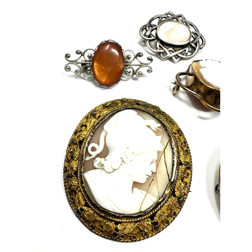 318 - selection of silver & costume jewellery items includes cameos etc