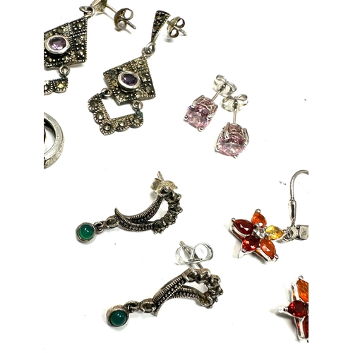 302 - 6 pairs of silver earrings inc amethyst multi gem earrings