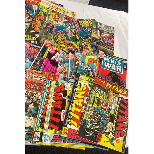 573 - Large selection of assorted vintage and later comics to include Marvel etc