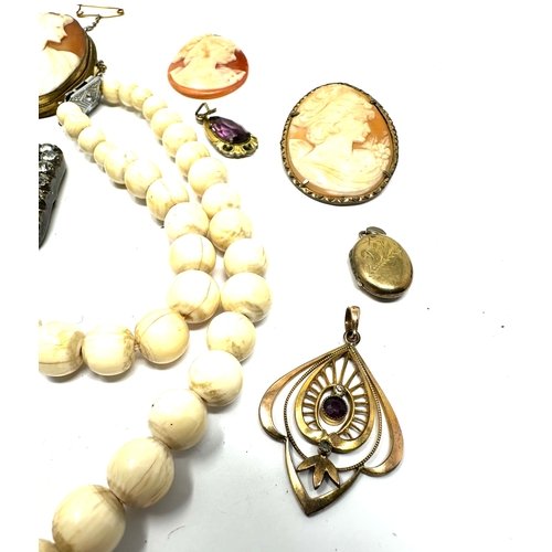 321 - Selection og vintage /antique costume jewellery