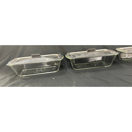 529 - Four vintage hostess trolley Glasbake USA baking dishes with lids