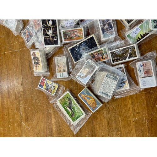 99 - Large selection of vintage cigarette cards includes Disney etc