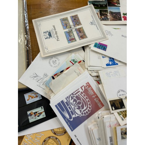 262 - Selection of assorted first day covers etc