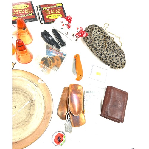 162 - Selection of miscellaneous to include napkin rings, wallet, purse, memorabilia etc