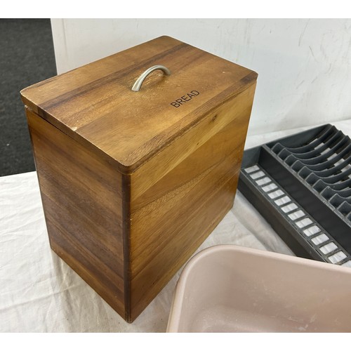 171 - Selection of kitchenalia to include wooden bread bin etc