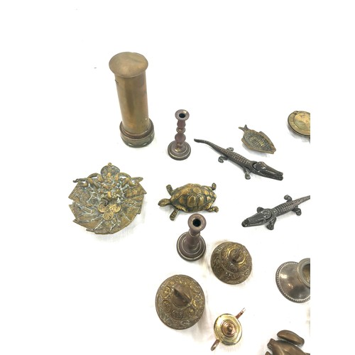 30 - Selection of miscellaneous brass items includes frogs, candle sticks etc