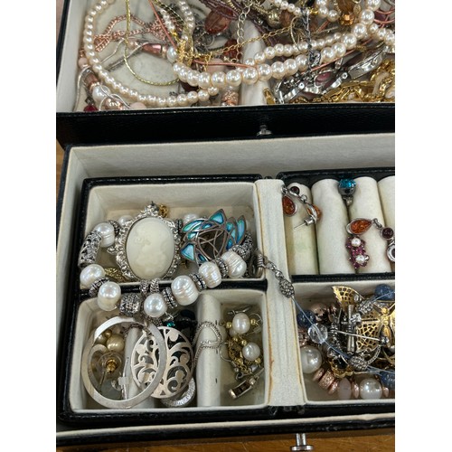 473 - Jewellery box and a large selection of assorted costume jewellery