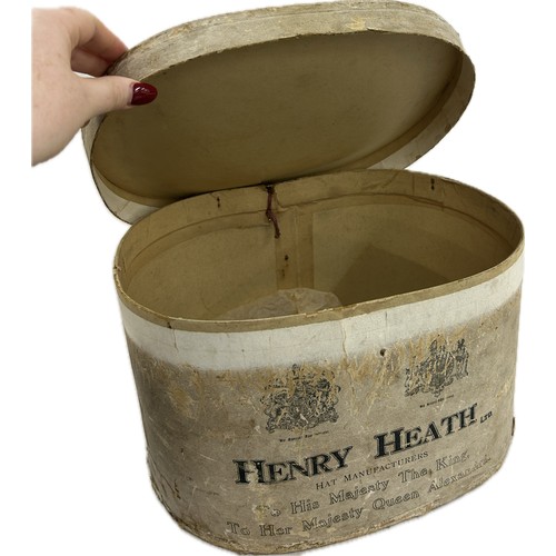 25 - Antique Henry Heath hat box with a F.H.Allen top hat