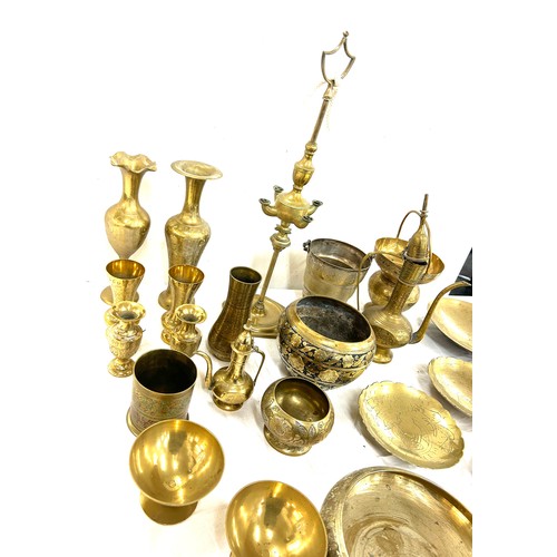 250 - Selection of brass fine detailed items to include vases, bowls etc