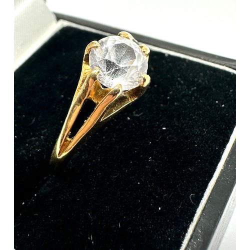 179 - 18ct gold white gemstone ring weight 3.65g